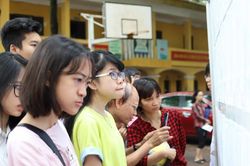 Hà Nội: Điểm chuẩn lớp 10 trường Top đầu thấp bất ngờ