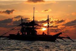 Ngư dân Philippines phản đối Trung Quốc thu hoạch sò quý ở Biển Đông