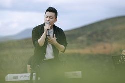 Ba của Lam Trường: 'Con tôi mê hát lắm, đi đâu cũng hát, lấy tiền ăn sáng đi hát karaoke'