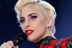 Khán giả lo Lady Gaga hết thời nếu tiếp tục diễn ở Las Vegas
