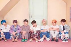 Big Hit giải trình sự cố nhiều fan BTS và phụ huynh gào thét đòi vào họp mặt Muster