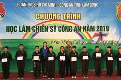 161 học sinh hoàn thành khóa huấn luyện 'Học làm chiến sỹ công an'