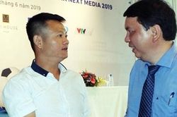 Văn Quyến làm thầy