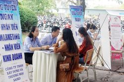Sôi nổi ngày hội việc làm sinh viên lần thứ 5