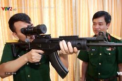 Việt Nam gắn 'mắt thần' cho súng trường Galil ACE