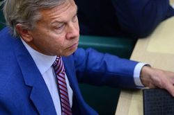 Thượng nghị sĩ Nga: Tổng thống Ukraine không ngăn được pháo kích Donbass nên đã 'làm trò giải trí'