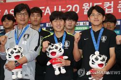 Người dân Hàn Quốc nồng nhiệt chào đón đội tuyển U20 trở về