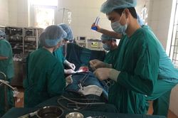 Đau bụng 4 ngày không chịu đi khám, người đàn ông bị nhiễm trùng nặng