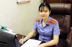 Nữ kiểm sát viên làm theo lời Bác