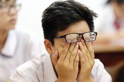 Sự học ngày xưa không hoàn hảo, nhưng ngày nay học hành là ám ảnh, thi cử là thảm họa
