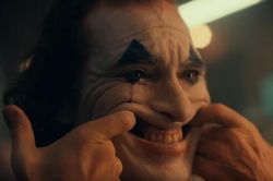 Phim về hề xiếc Joker điên loạn sẽ được gắn nhãn 17+