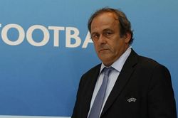 Michel Platini bị bắt vì trao quyền đăng cai World Cup 2022 cho Qatar