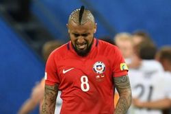 Chile trả giá đắt cho màn 'hủy diệt' tuyển Nhật Bản