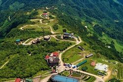 Hàng nghìn người tham gia Liên hoan du lịch Mẫu Sơn