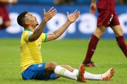 Brazil tuột chiến thắng, khóc hận vì công nghệ VAR