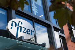 Hãng dược Pfizer thâu tóm Array BioPharma với giá hơn 11 tỷ USD