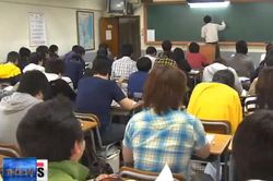 Muôn màu cầu may thi đại học của các sỹ tử châu Á