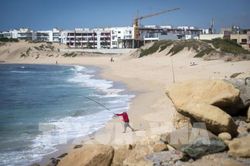 Cát tặc đang phá hủy bờ biển của Maroc