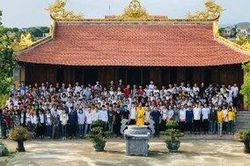 Tâm lý như giáo viên 'trường người ta', tổ chức cho gần 500 học sinh toàn khối lên chùa cầu may trước kỳ thi THPT Quốc gia