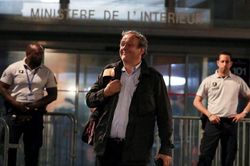 Michel Platini bất ngờ được thả sau chưa đầy 1 ngày bị bắt