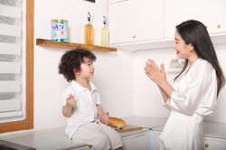 Kén ăn, có phải lỗi do con?
