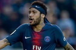 Quỹ lương phình to ngăn cản Barca mua Neymar và Griezmann