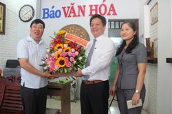 Ban tuyên giáo Tỉnh ủy thăm Văn phòng Đại diện Báo Văn Hóa nhân dịp 21.6
