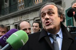 NÓNG: Michel Platini đã được thả tự do chỉ đúng sau một ngày bị bắt giữ