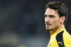 CHÍNH THỨC: Mats Hummels bất ngờ rời Bayern để trở lại Dortmund