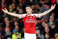 Arsenal nguy cơ mất tiền vệ hay nhất CLB