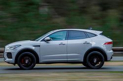 Triệu hồi hơn 100 xe Land Rover và Jaguar tại Việt Nam