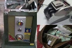 Bắt 3 đối tượng người nước ngoài chuyên cạy phá két sắt, trộm cắp tiền vàng