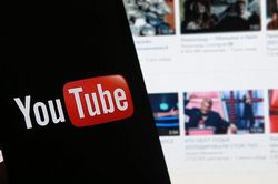 Thêm 40 nhãn hàng bị YouTube lồng quảng cáo trên video xấu độc