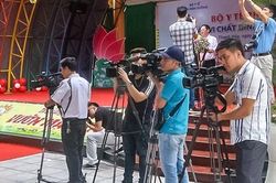 Nhà báo phải biết vượt lên cám dỗ