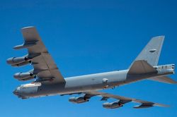 Mỹ trang bị tên lửa siêu thanh mới nhất cho 'pháo đài bay' B-52