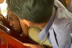 Hé lộ nguyên nhân nam hành khách đánh vợ trên tàu SE8