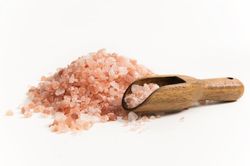 Muối hồng Himalaya là gì, vì sao có giá 'mặn' đến vậy?