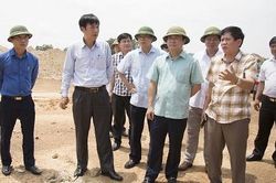 Chủ tịch UBND tỉnh Bùi Văn Quang chỉ đạo tháo gỡ một số khó khăn cho doanh nghiệp