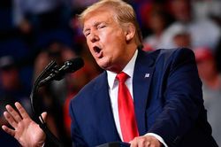TT Trump hủy không kích Iran 'để cứu mạng 150 người'