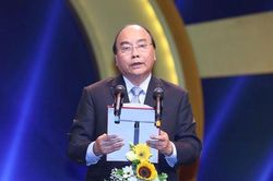 Thủ tướng: Nhà báo là chiến sĩ đi đầu trên mặt trận chống tham nhũng
