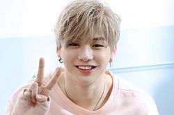 Kang Daniel đã sẵn sàng tung album mới, fan chuẩn bị 'đau tim'