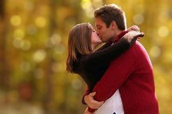 8 lợi ích tuyệt vời đối với sức khỏe khiến bạn muốn hôn nhiều hơn mỗi ngày