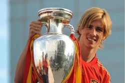 Fernando Torres tuyên bố giải nghệ sau 18 năm tung hoành trên sân cỏ