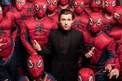 Tom Holland muốn làm bộ phim live-action của Spider-Verse cùng Garfield và Maguire