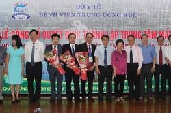 Ứng dụng nhiều kỹ thuật hiện đại để điều trị các bệnh lý về mắt