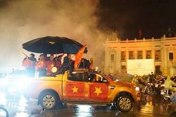 Cùng 'canh nắng hứng mưa' với Cảnh sát cơ động vì sự bình yên của Thủ đô