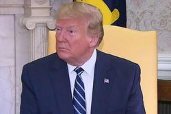 Lý do Tổng thống Mỹ Trump hủy lệnh tấn công Iran trước 10 phút