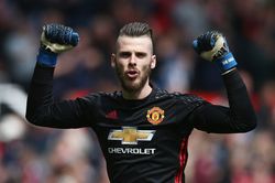 MU giữ De Gea thêm 5 năm bằng lương khủng