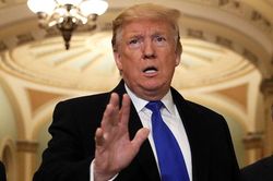 Tổng thống Trump 'trần tình' lí do hoãn tấn công phủ đầu Iran