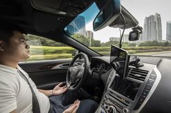 Hai công ty Trung Quốc vẫn được Mỹ cấp phép hoạt động trong bối cảnh chiến tranh lạnh công nghệ leo thang là công ty nào?
